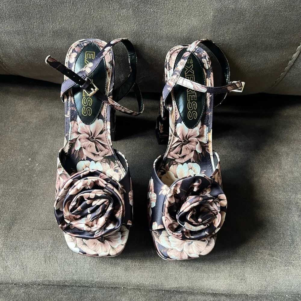 Express‎ Tan Brown Floral Rose Strap Platform Heeled Sandals Women 9 Party Y2K